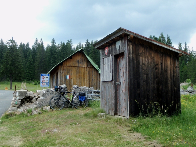 les postes de douane