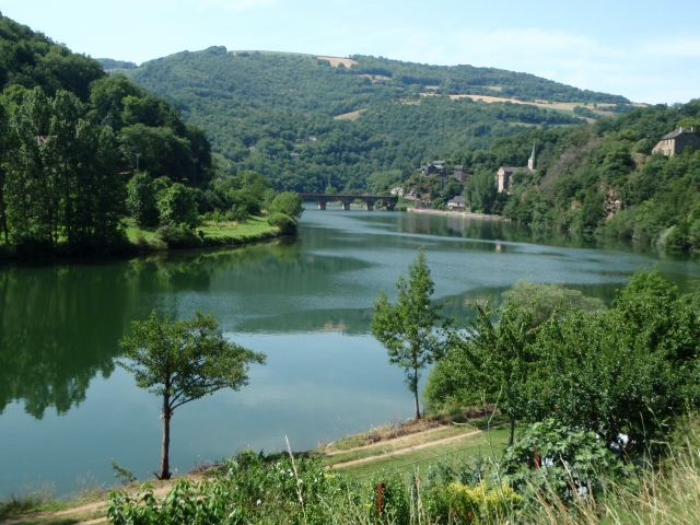 la vallée du Tarn en amont du village du Lincou