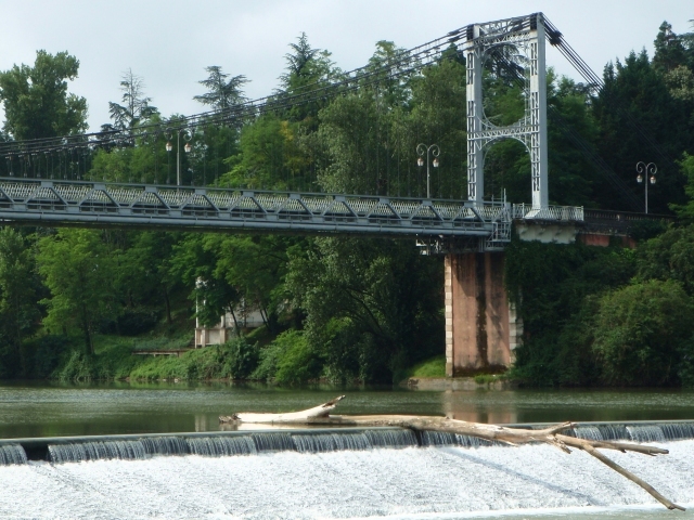 le pont suspendu sur le Tarn, à Villemur