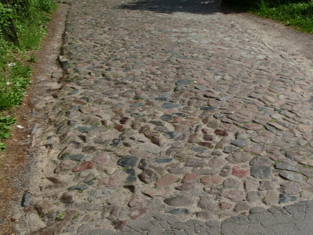 des routes empierrées ?  Que du bonheur !