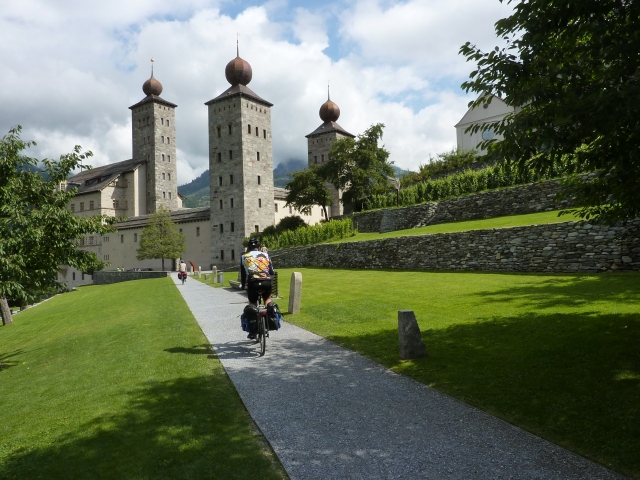 en arrivant au château de Brig