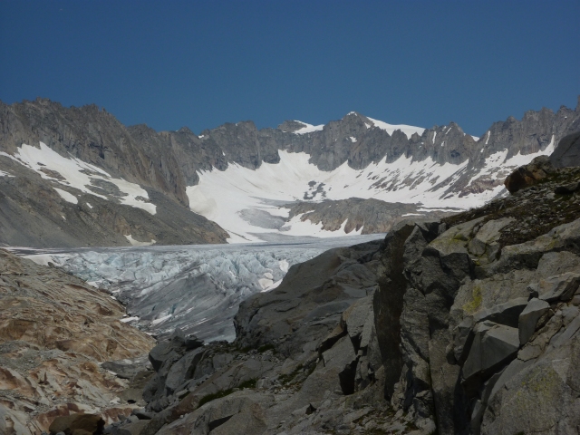 le massif du Dammastock et le glacier du Rhône