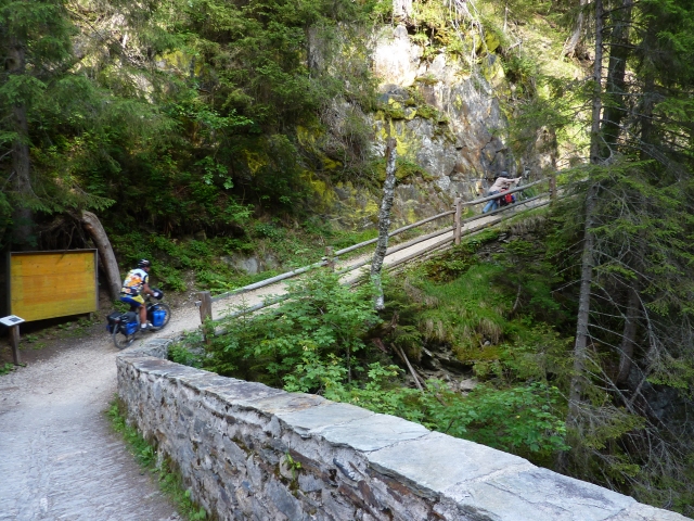 au pont romain, la montée impossible